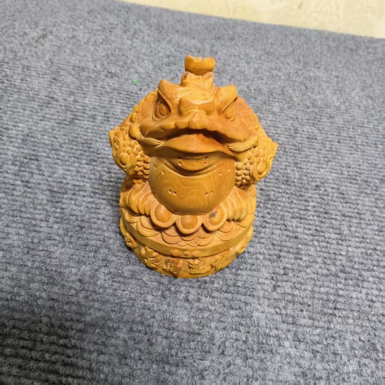 小叶黄杨雕刻蟾蜍手把件摆件