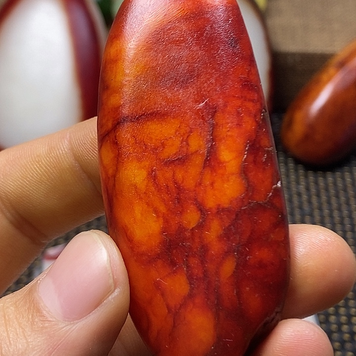 和田玉未镶嵌把件