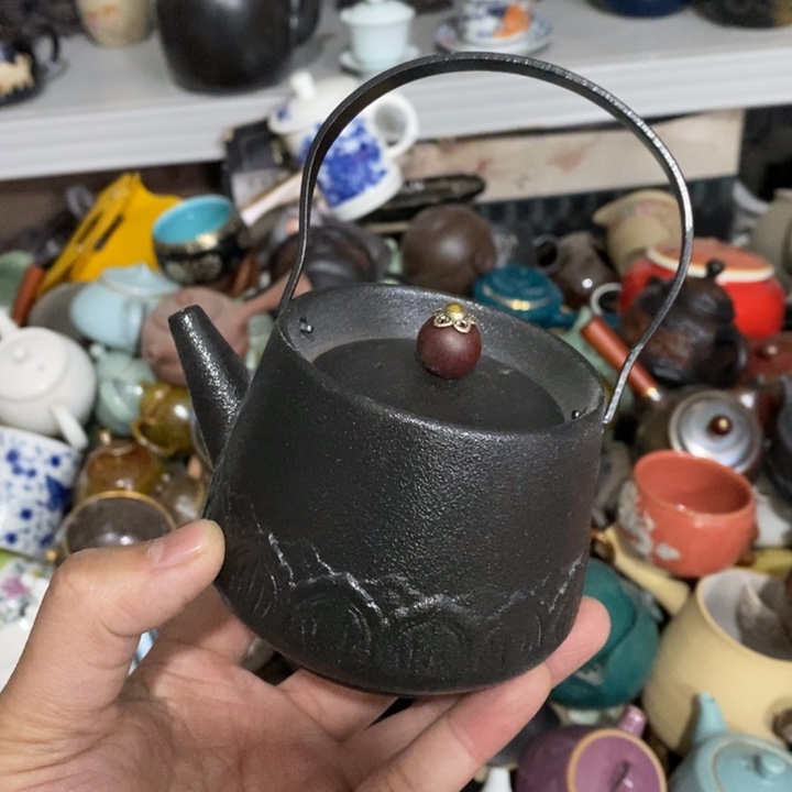 陶瓷艺术品及陶瓷壶