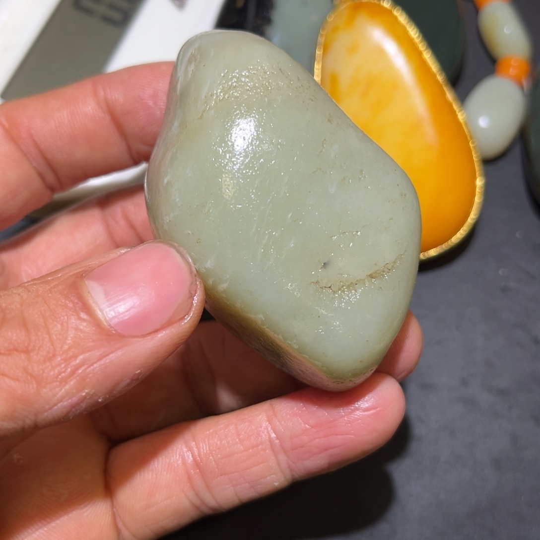 和田玉未镶嵌珠宝奇石