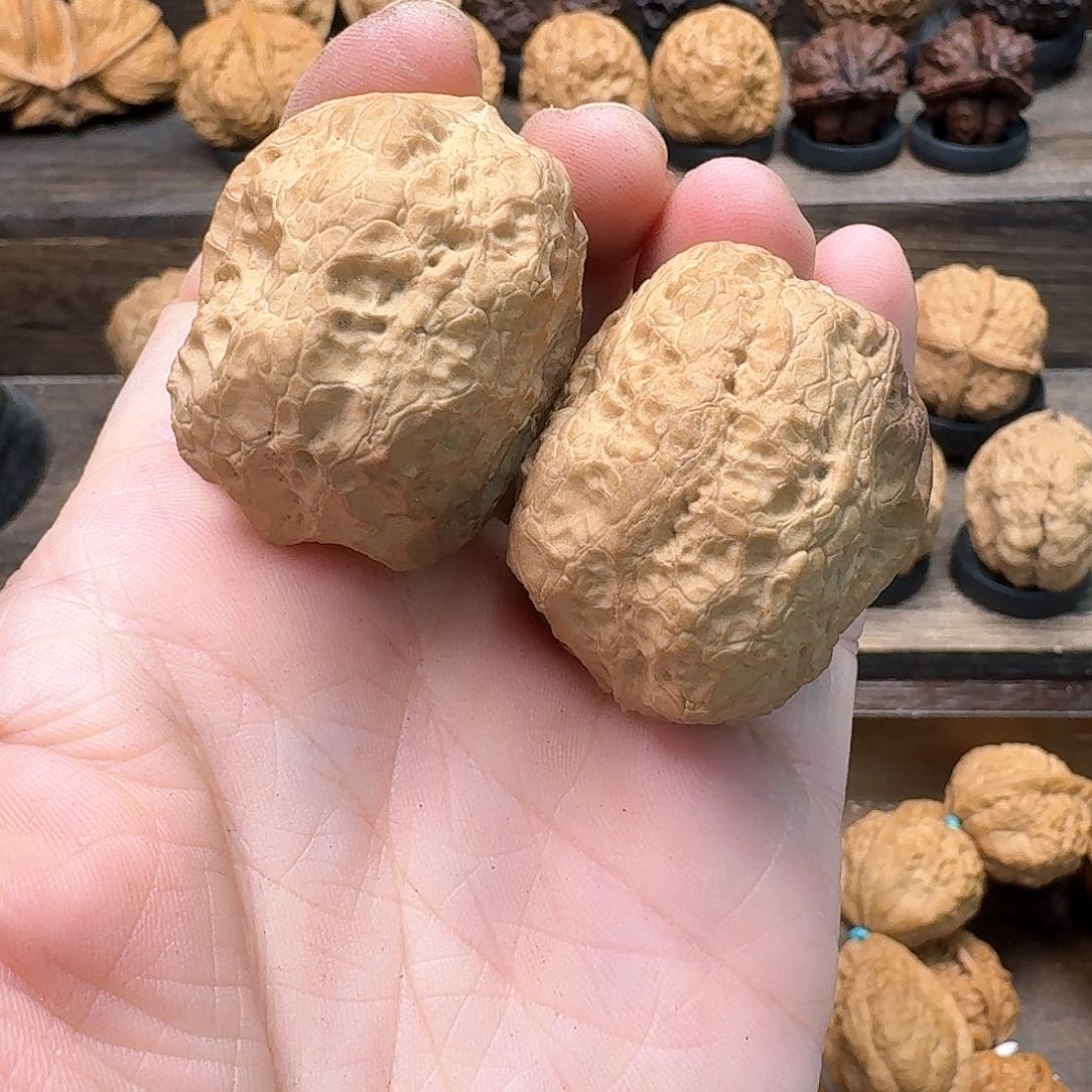 文玩核桃吊坠用****219巨石40尺寸