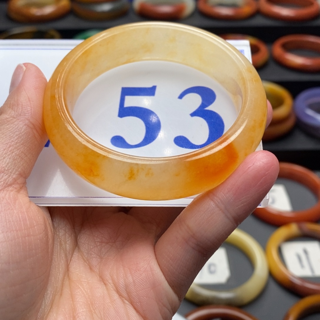 石英质玉（黄龙玉）手镯未镶嵌