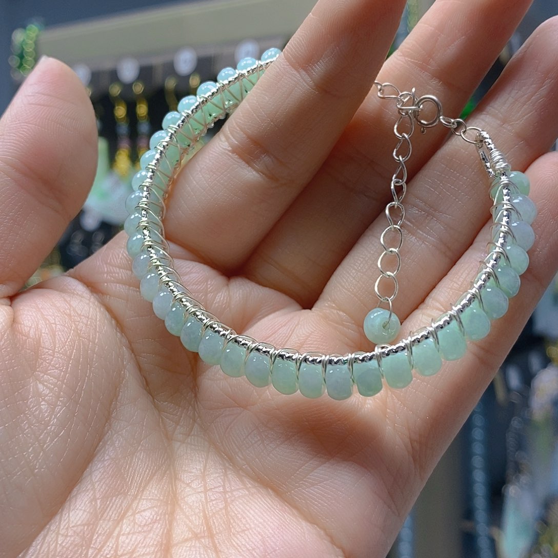 未镶嵌翡翠耳饰翡翠