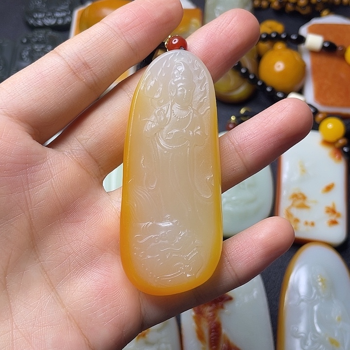 ****Q和田玉未镶嵌颈饰