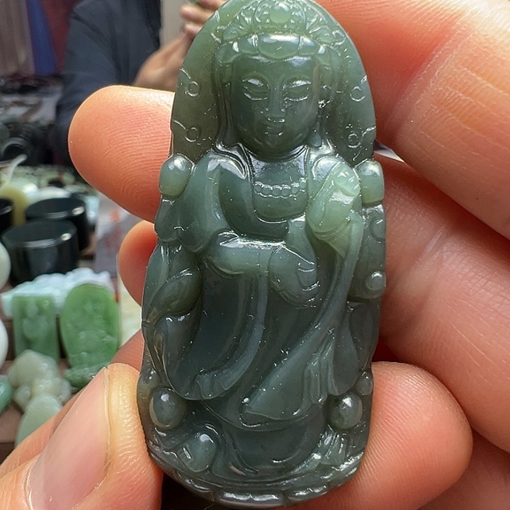 和田玉未镶嵌颈饰观音