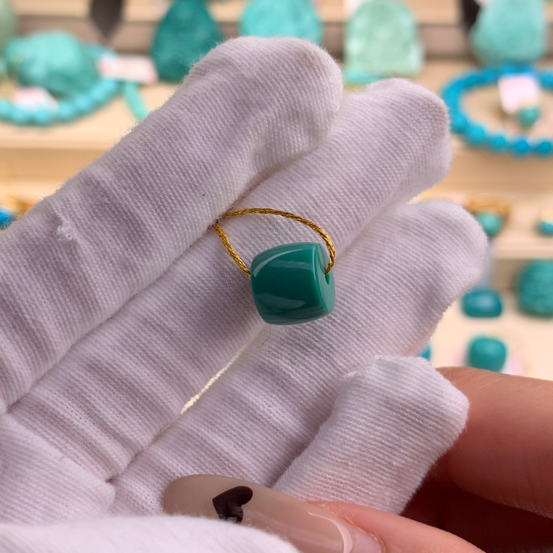 绿松石珠宝奇石未镶嵌9.9*8.7mm