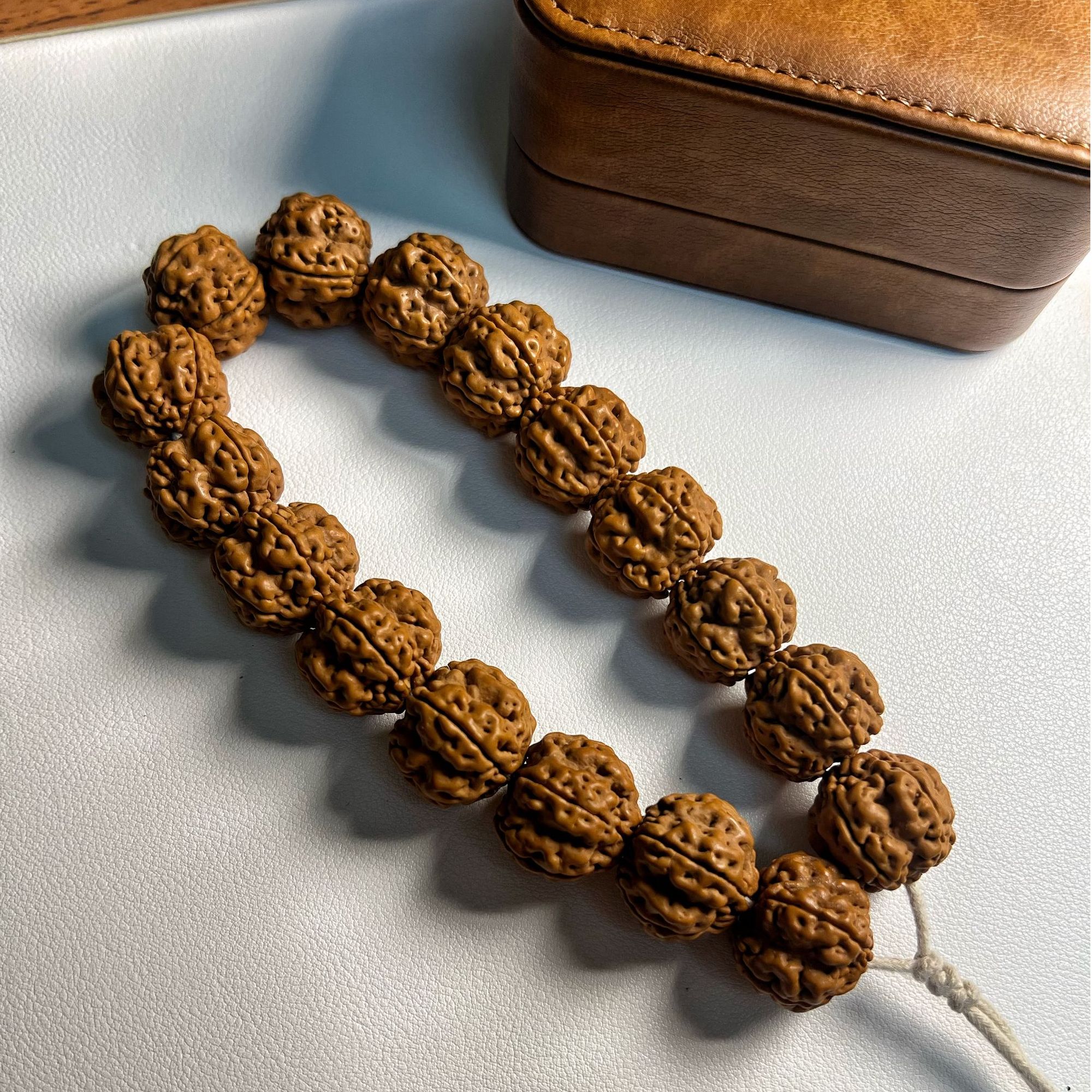 花王梅花桩金刚菩提高密度小金刚里的大尺寸19/20MM左右精品手串