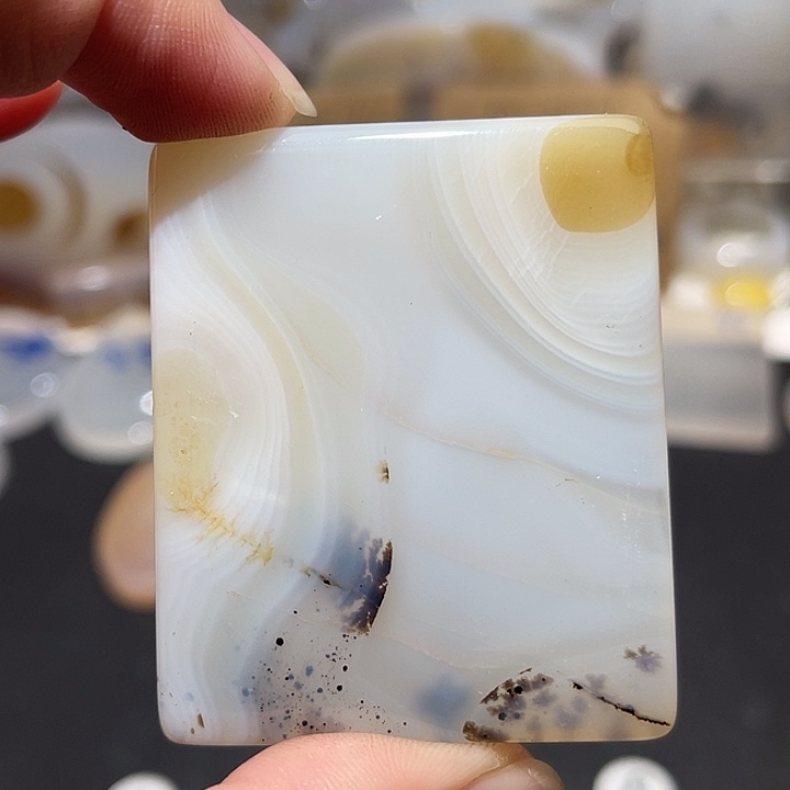 玛瑙/玉髓颈饰未镶嵌