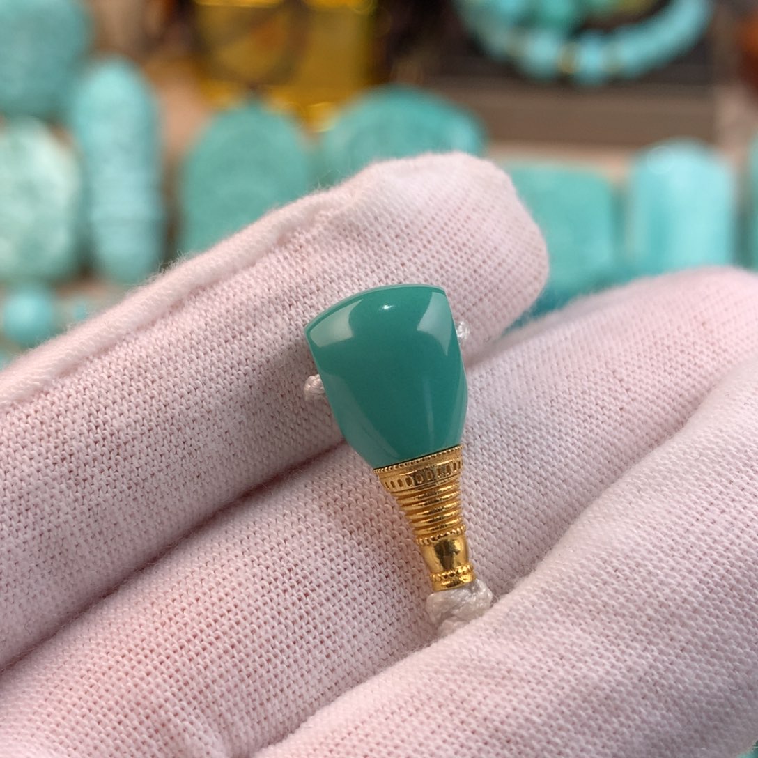 绿松石18K金镶嵌金塔三通卡9.5