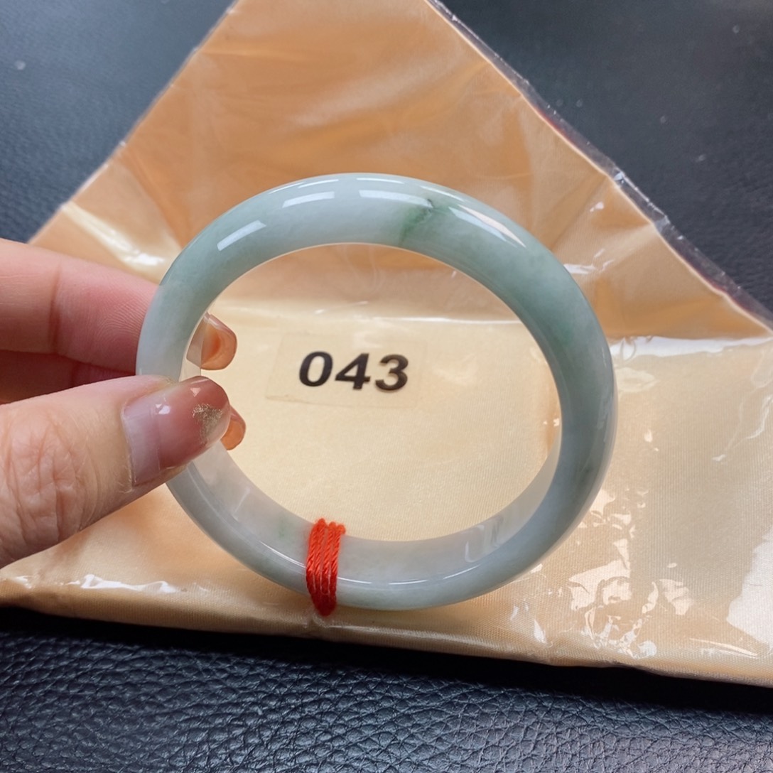 【闪购商品】翡翠手镯未镶嵌56圈