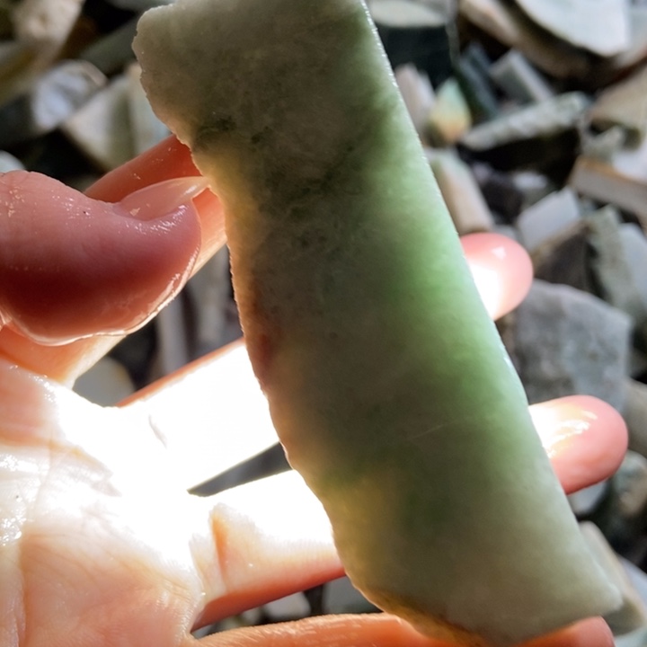 翡翠颈饰未镶嵌天然翡翠