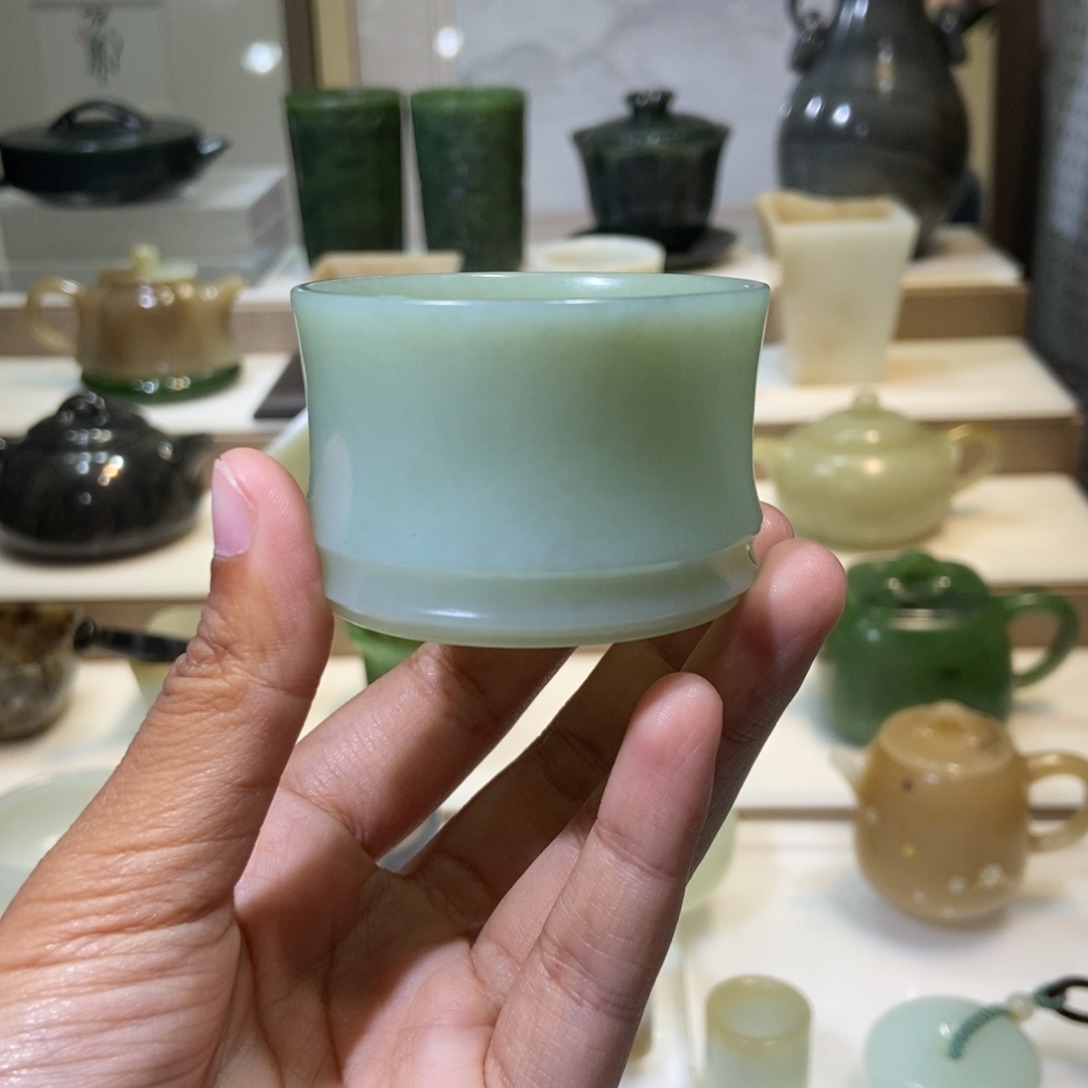 和田玉未镶嵌把件等*。竹节杯