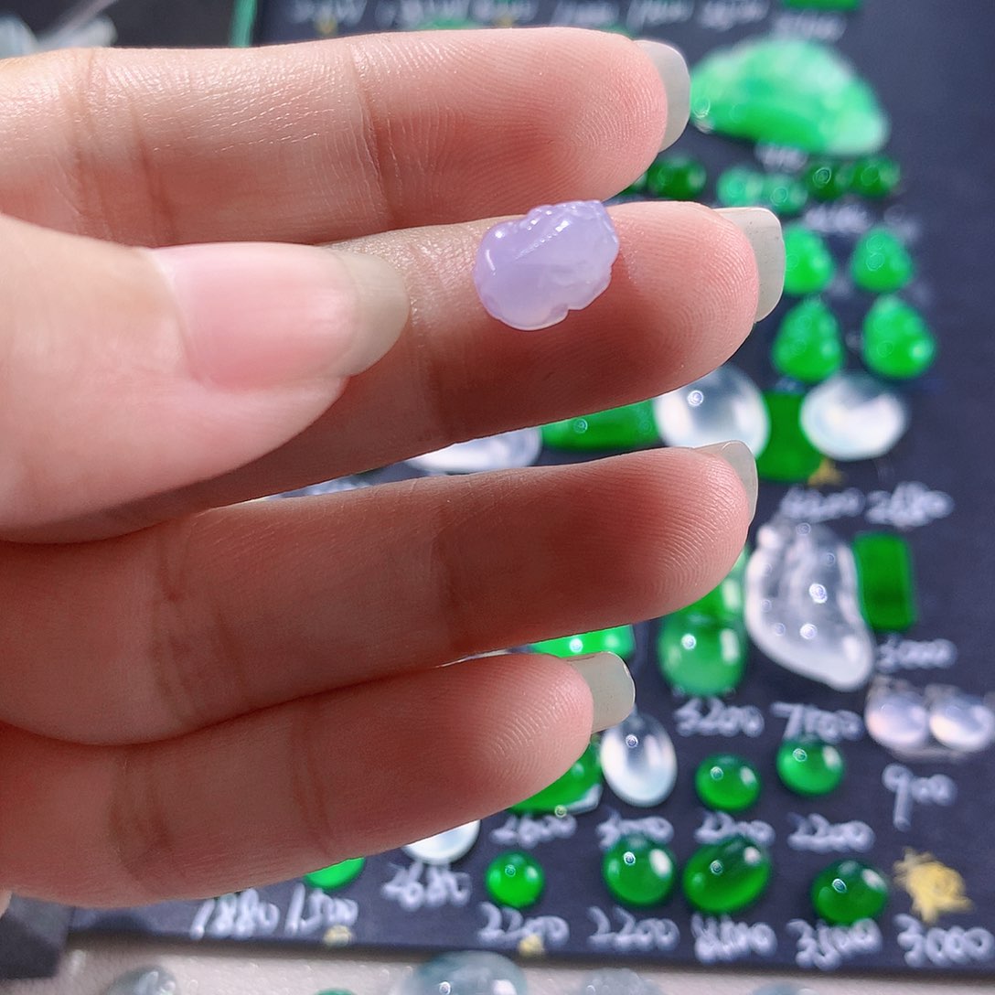 【闪购商品】翡翠颈饰未镶嵌紫貔貅