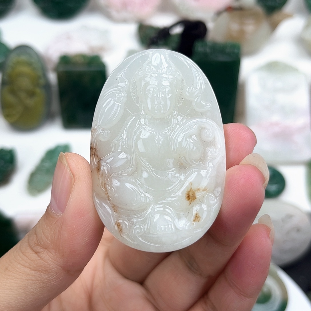 独山玉未镶嵌颈饰