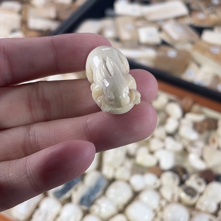 泥塑不打孔联系客服