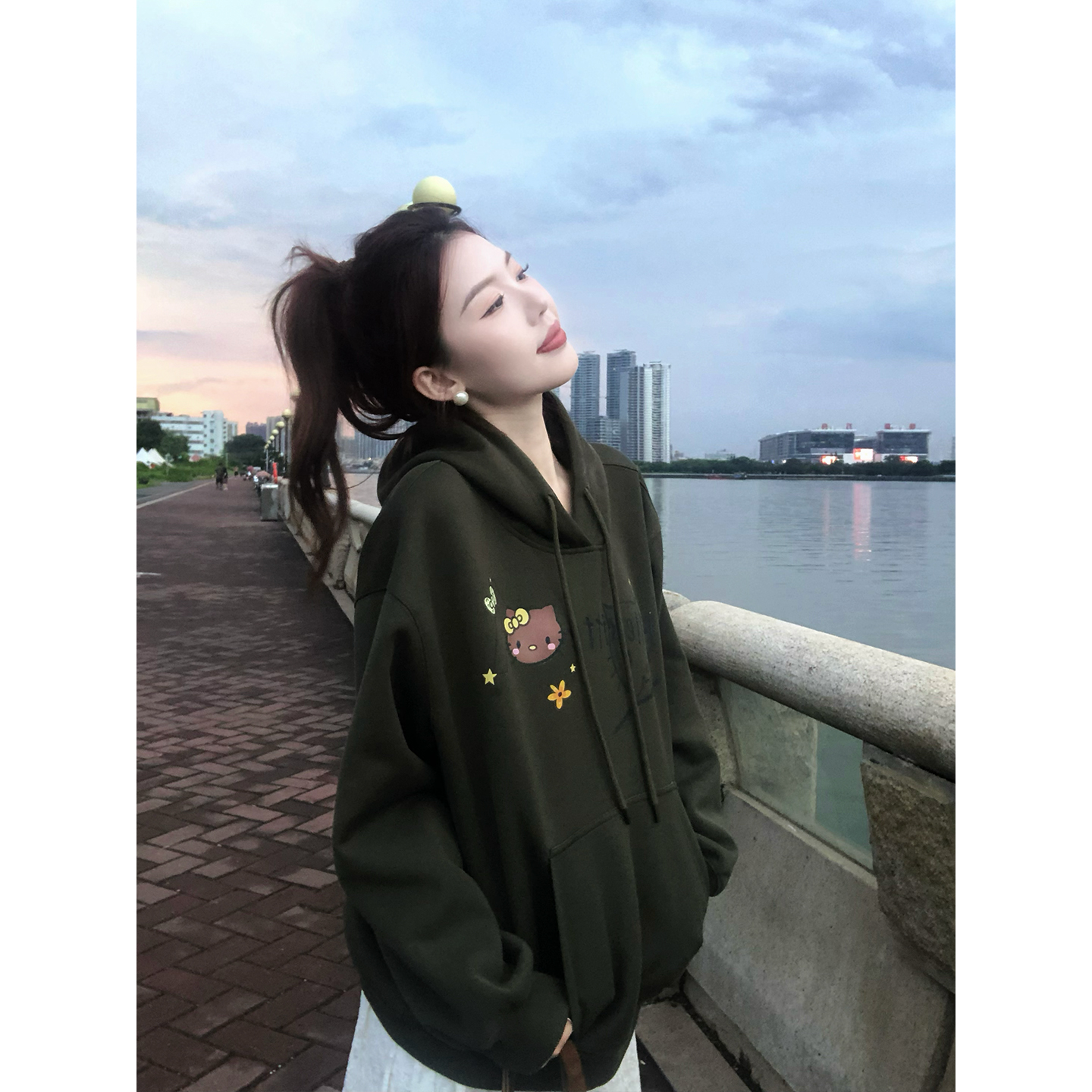 甜辣多多【哇塞kt】重磅复古廓形卡通连帽卫衣