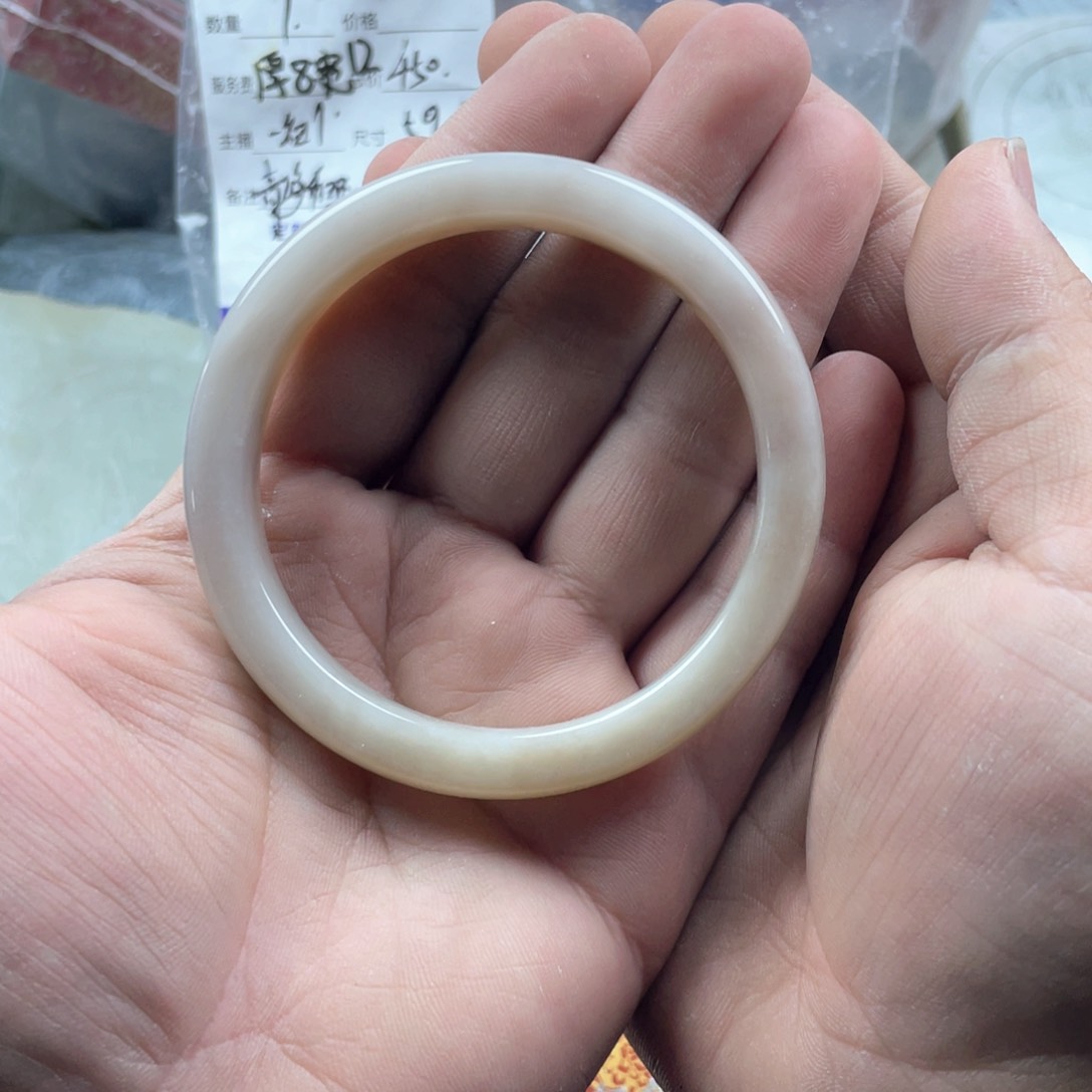 和田玉手镯未镶嵌蒸**豉