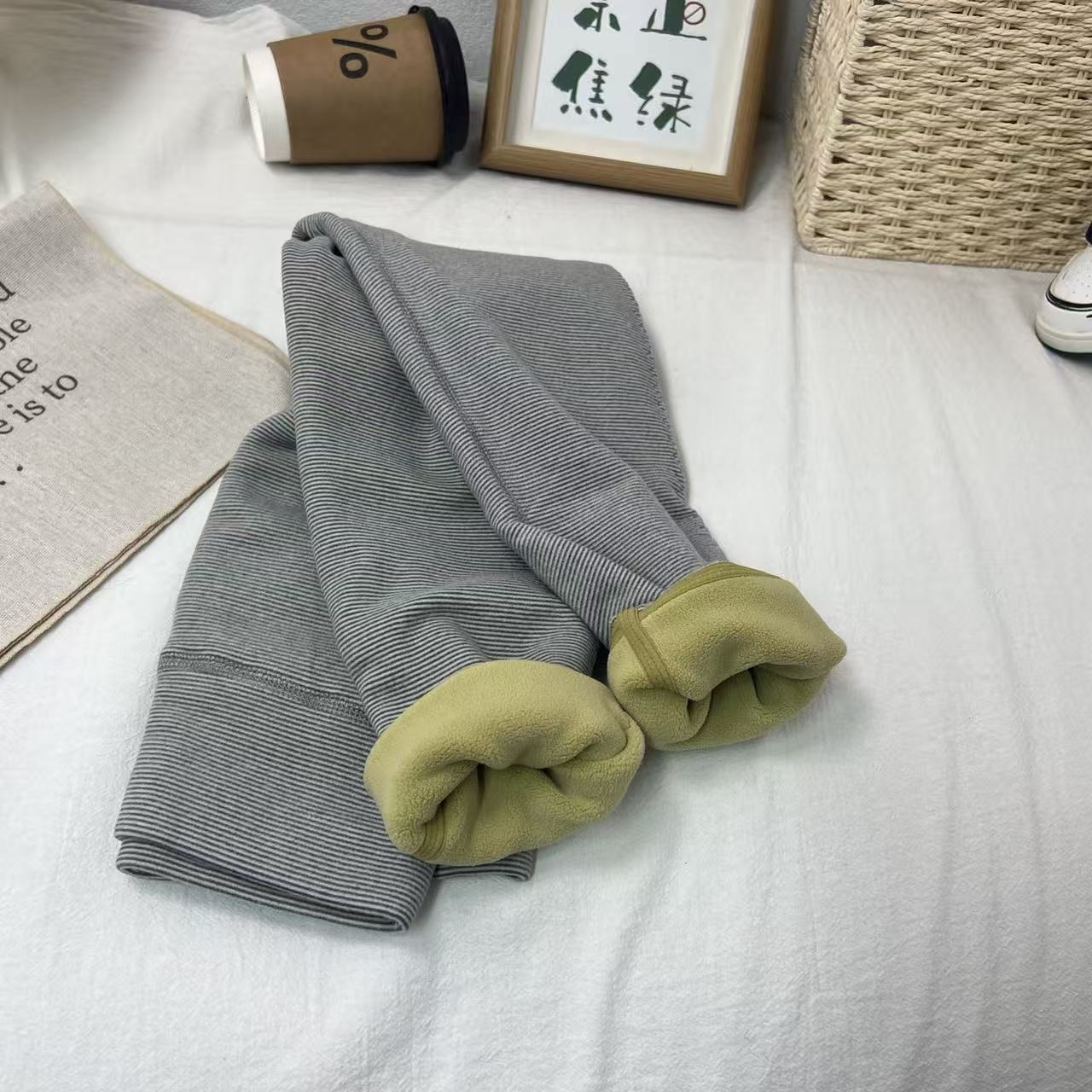 儿童加绒加厚细条纹校服神器打底裤2025冬季新款女童男童A-382