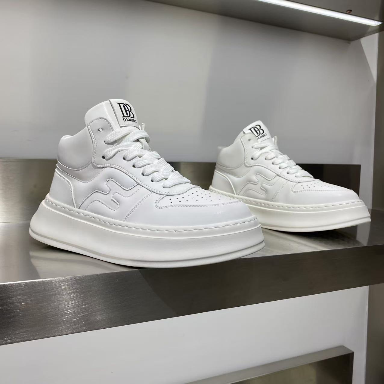 【秋冬新品】欧洲站高品松糕底纯色轻便时尚百搭潮流男士休闲鞋