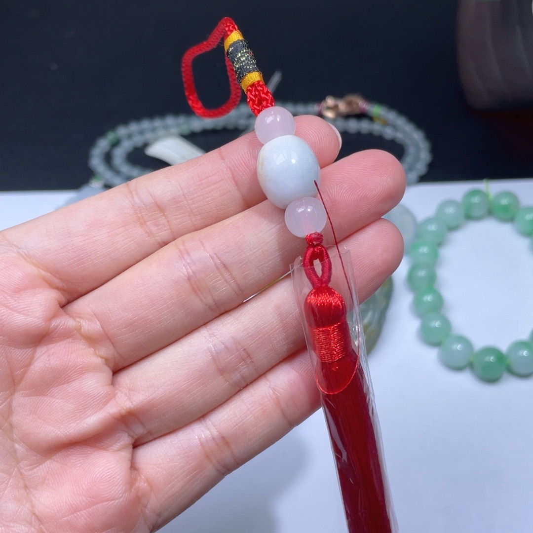 翡翠颈饰未镶嵌挂件