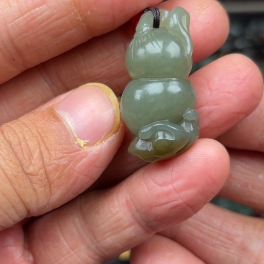 和田玉吊坠未镶嵌