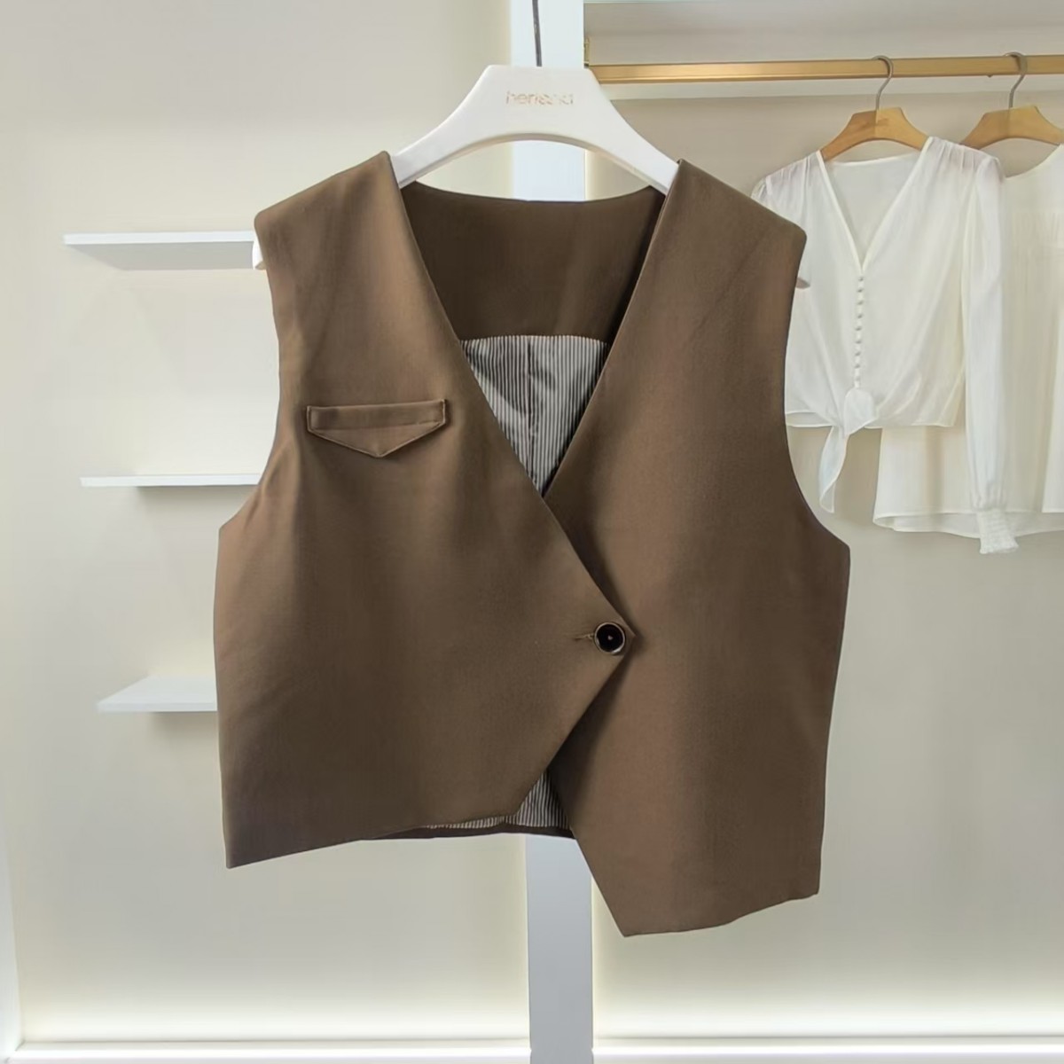 【诗M】Z211 女装夏简约不对称西装马甲咖啡色2155220
