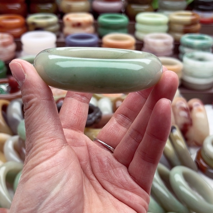 石英质玉合金手镯