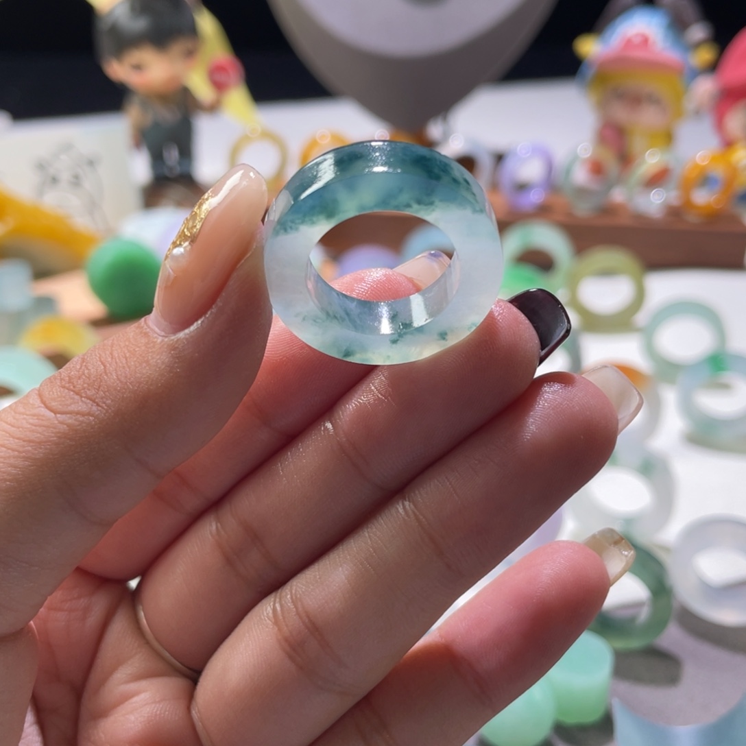 趙***n定制翡翠未镶嵌翡翠