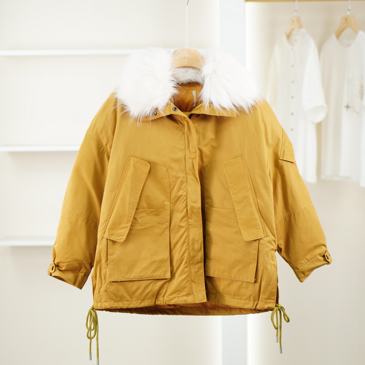 【麦迪尚品•品牌新款】51026138 简约百搭短外套冬季女品牌折扣