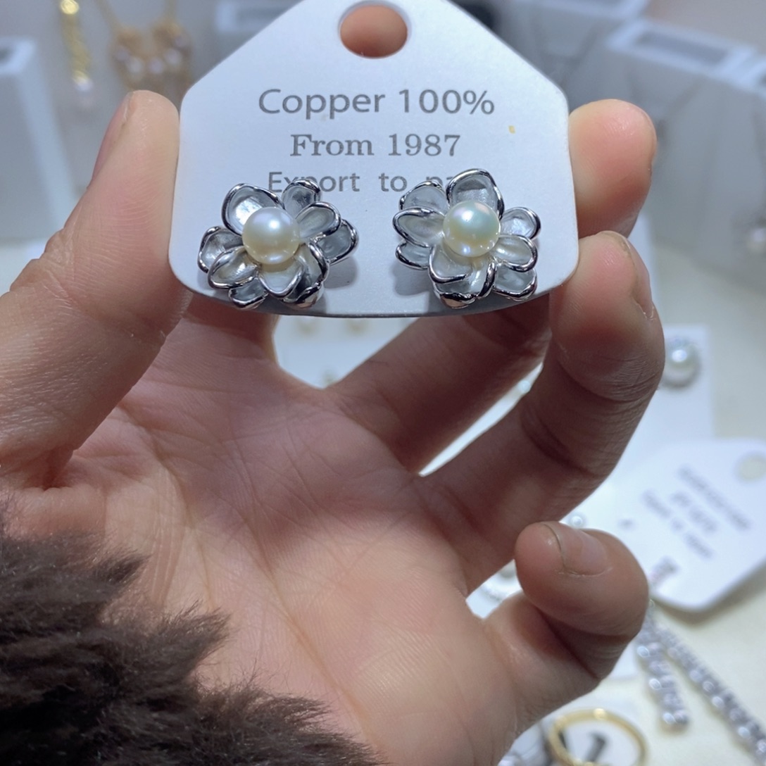 未镶嵌淡水珍珠耳饰