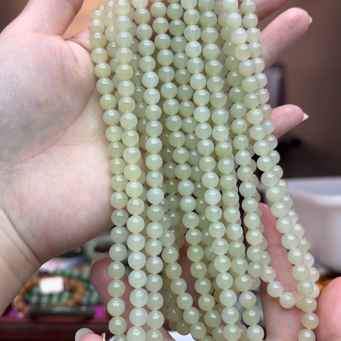 和田玉手串未镶嵌且末