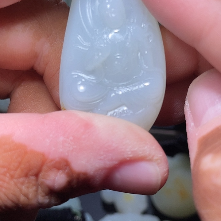 暗***天和田玉未镶嵌车挂