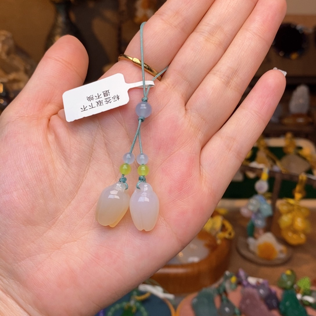 玛瑙/玉髓未镶嵌吊坠(赠链)8888888888