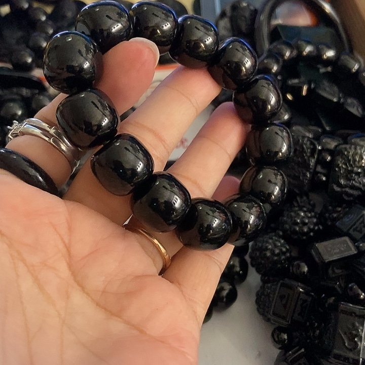 汪***峰翡翠未镶嵌手链墨翠16发15个珠子