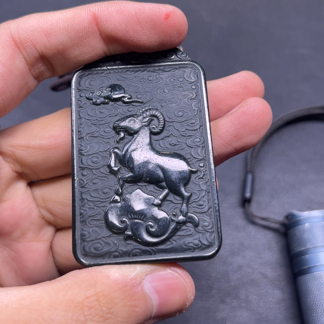 和田玉颈饰未镶嵌多样性新疆黑油青守护神羊