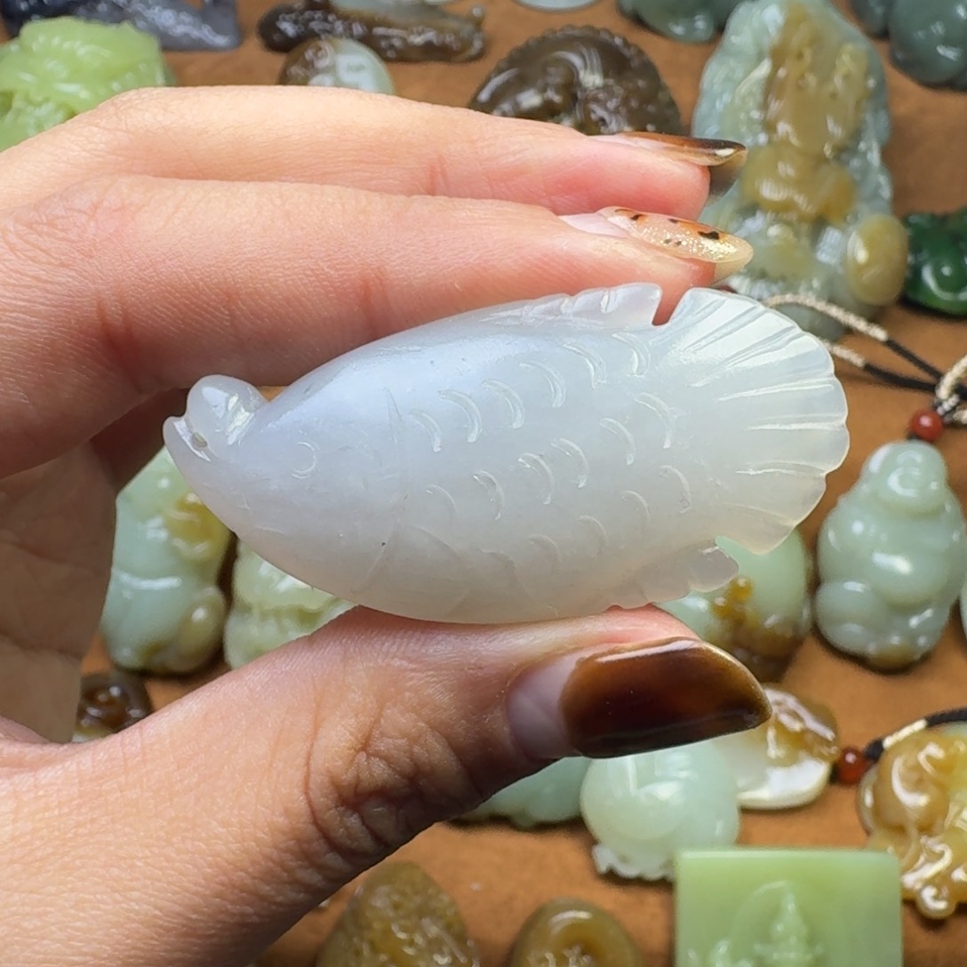 和田玉颈饰未镶嵌