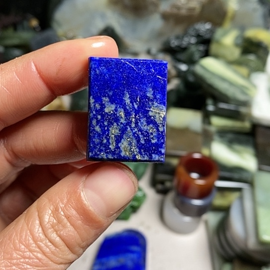 【闪购商品】青金石原石未镶嵌