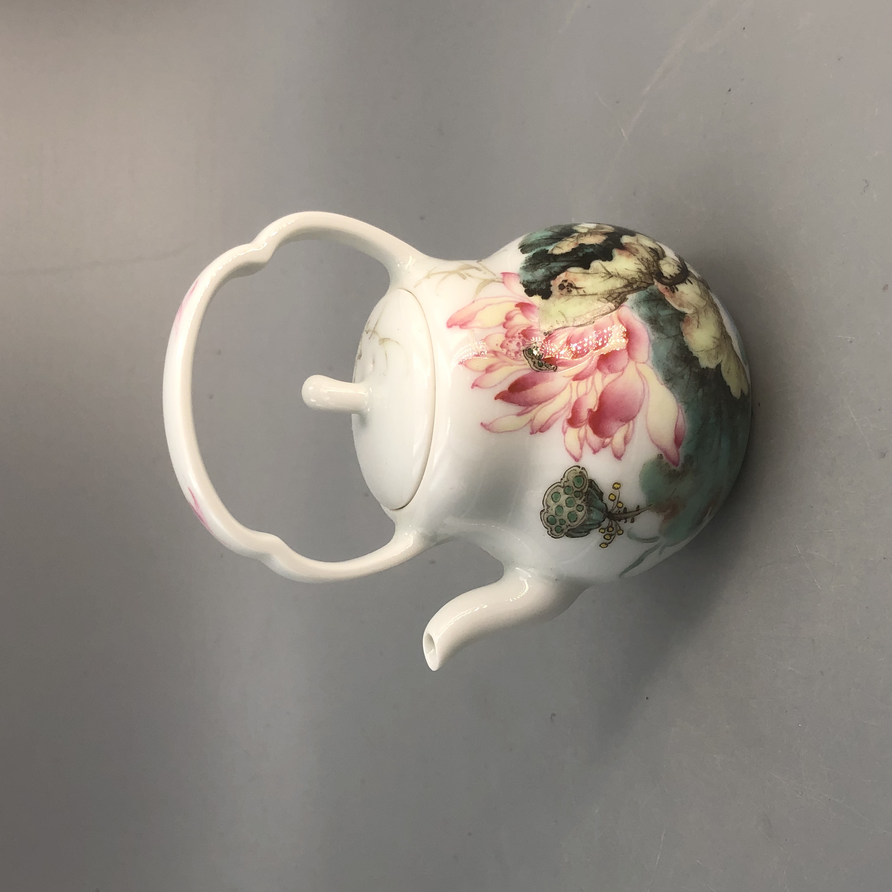 【景德】元煦 粉彩国画荷花小提梁壶（A）  陶瓷yxy0459
