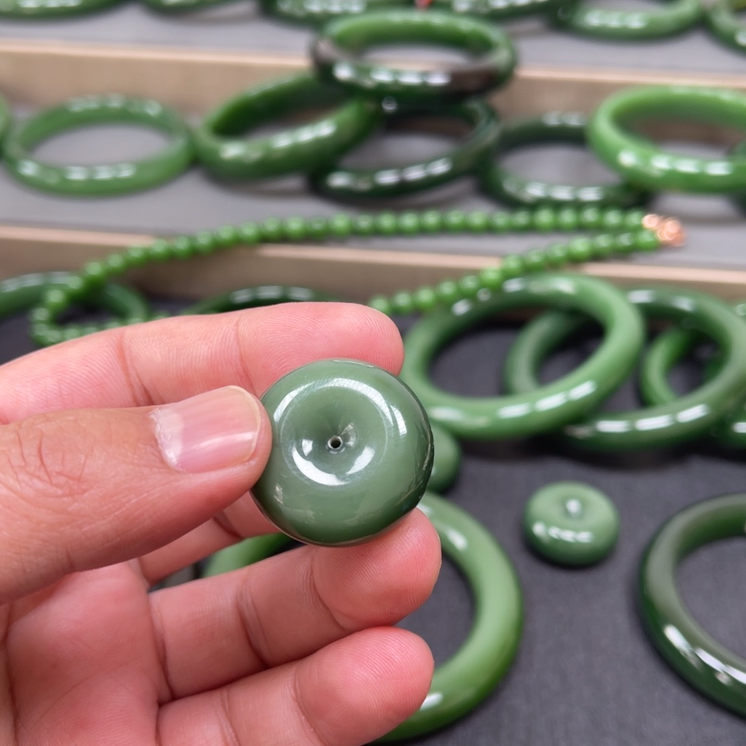 和田玉（碧玉）未镶嵌颈饰