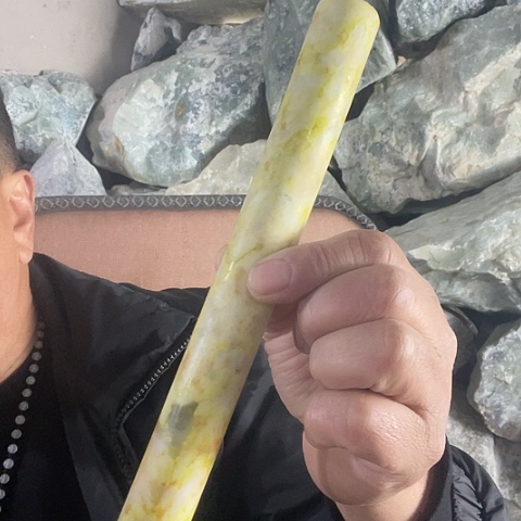 蛇纹石玉未镶嵌珠宝奇石