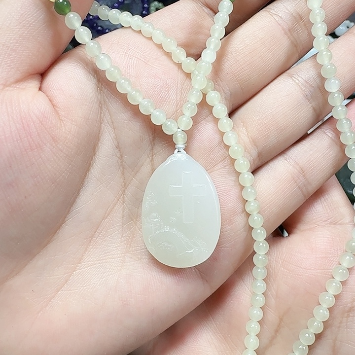 和田玉未镶嵌颈饰