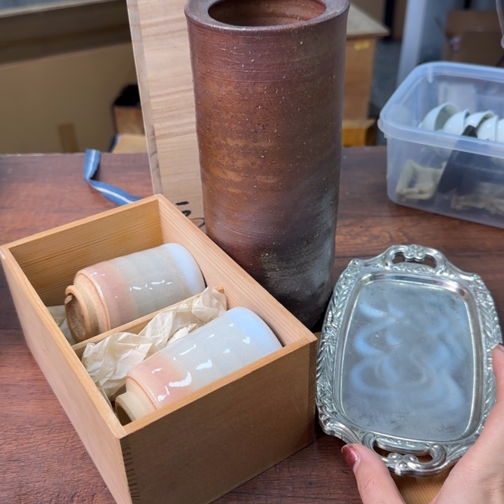 一个陶瓷物件哈哈哈哈