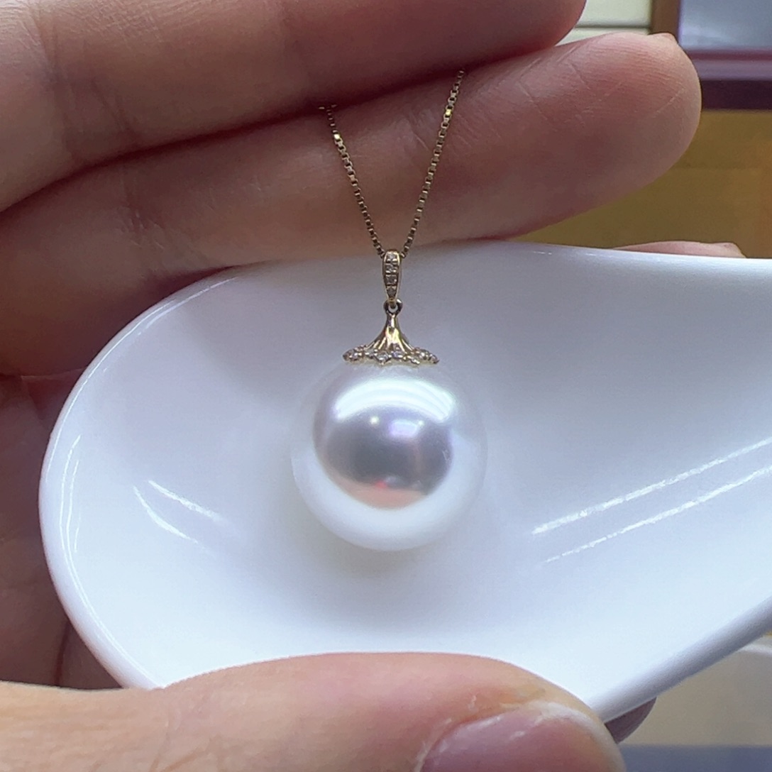 淡水珍珠吊坠(赠链)18K金镶嵌