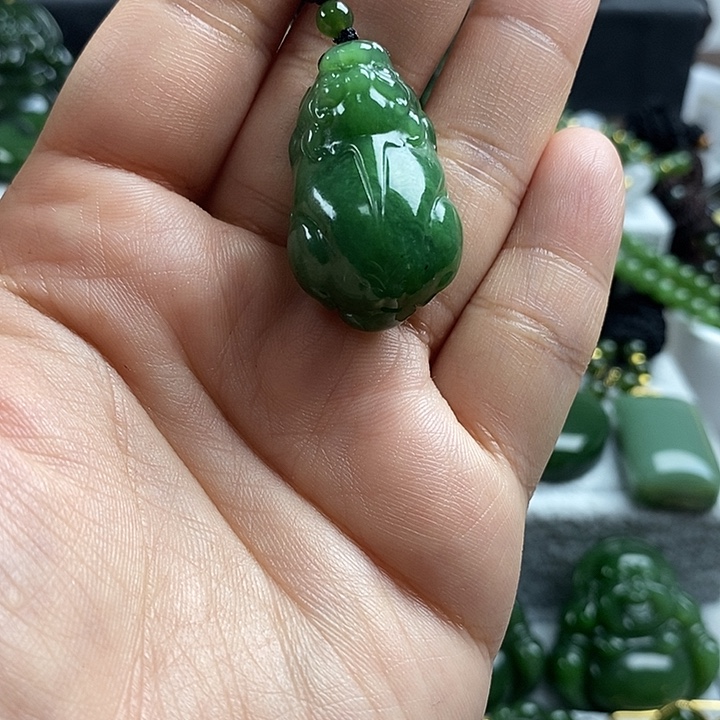 和田玉（碧玉）未镶嵌颈饰