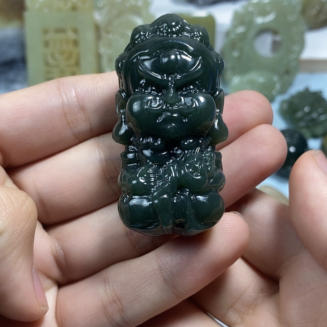 和田玉未镶嵌挂件