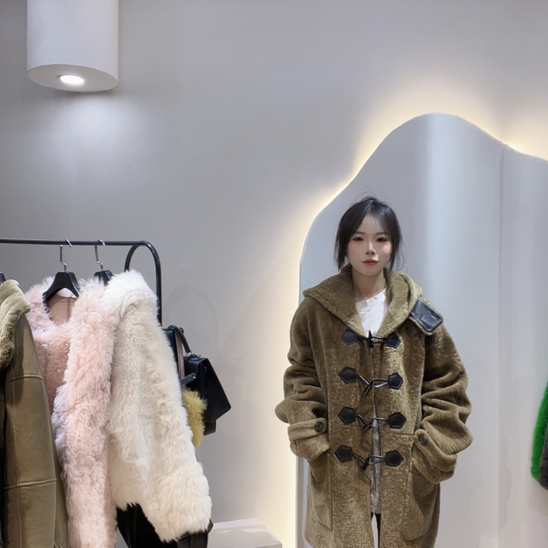 嚯***话真皮皮毛一体外套226-2034/150斤内