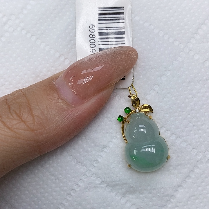 颈饰18K金镶嵌翡翠