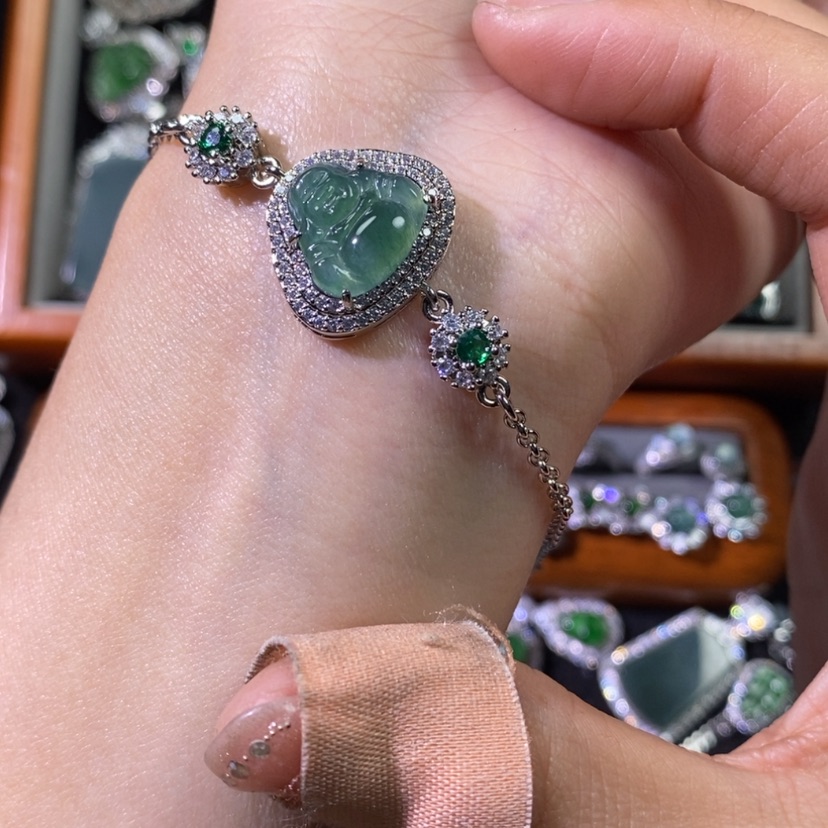 【闪购商品】翡翠颈饰未镶嵌天然