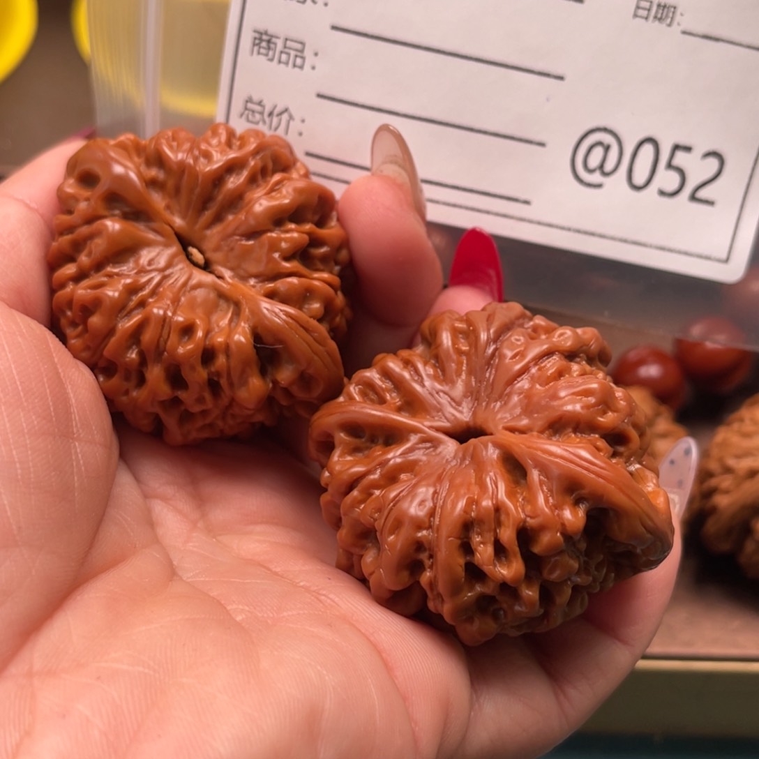 文玩核桃吊坠长****植聚宝盆等各种各样风格迥的