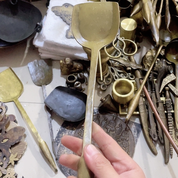 老式铜件古朴典雅的